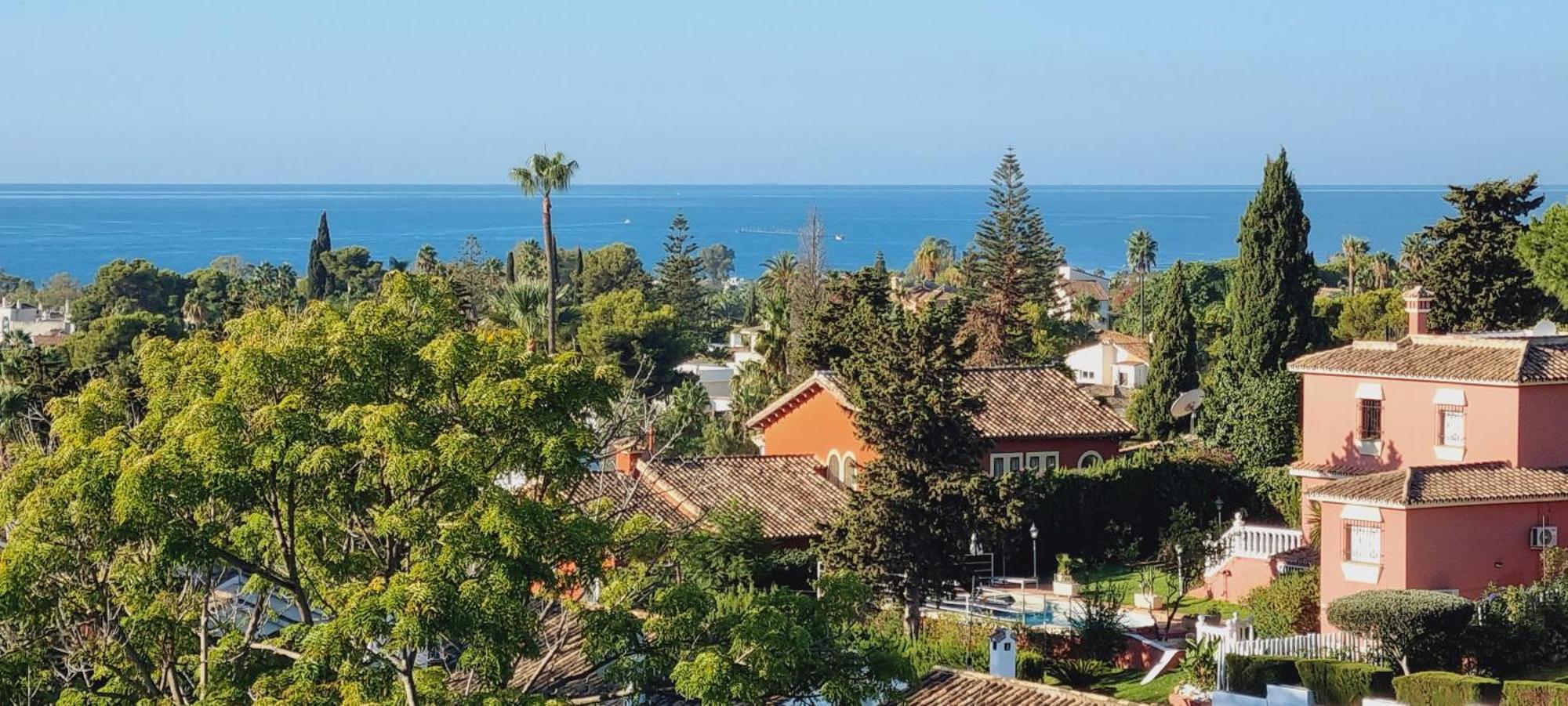 Appartamento Duplex Nueva Andalucia Con Maravillosas Vistas Al Mar